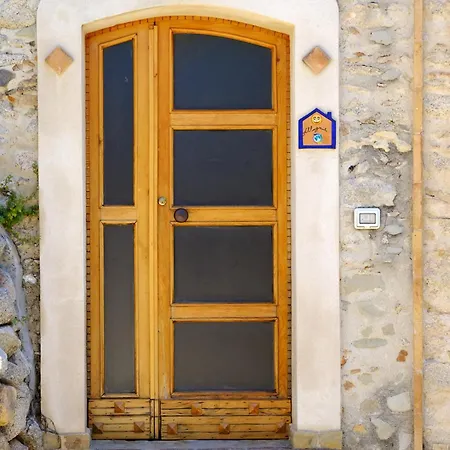 Bed & Breakfast Ospitalita Diffusa - Casa Coraggio 0 *