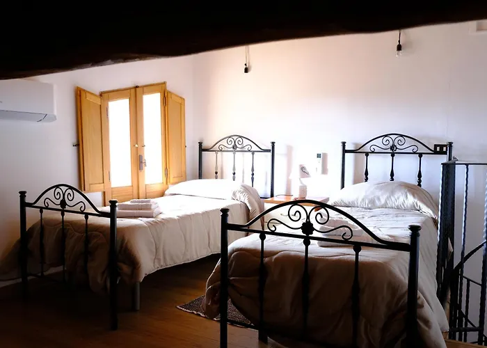 Bed & Breakfast Ospitalita Diffusa Jungi Mundu *